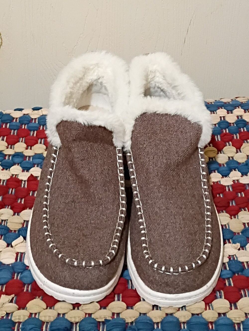 NWOT Hey Dude Denny Wool Faux Shearling Booties. Color Walnut Size 7 - Picture 4 of 11